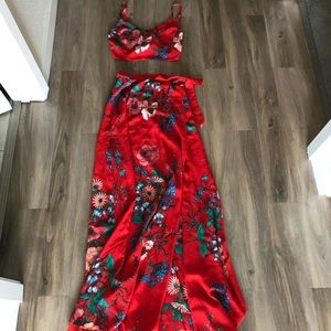 Lulus 2 piece maxi skirt & crop top.